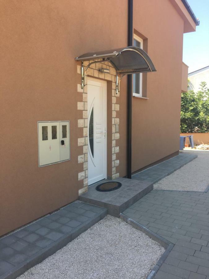 Apartment Matic Врси Екстериор снимка